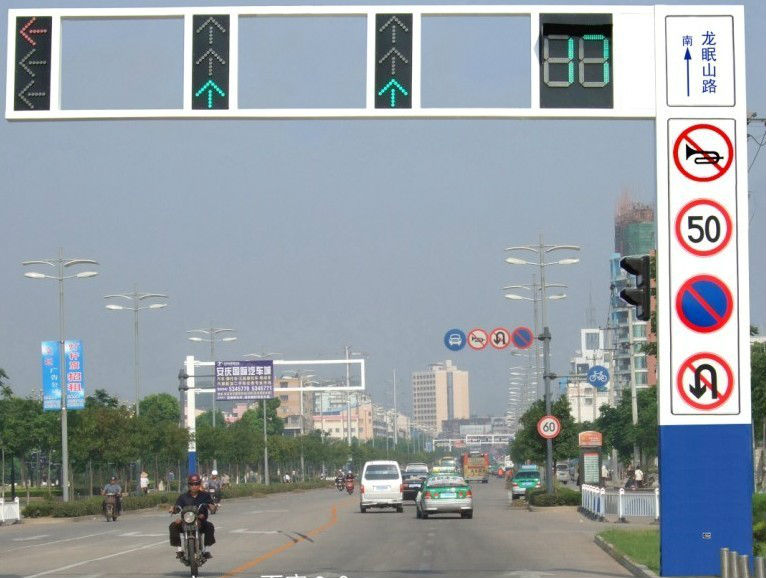 河南紅綠燈桿廠家