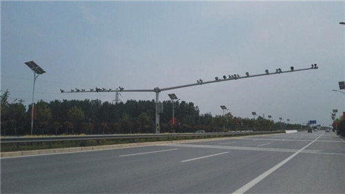 鄭州監(jiān)控桿生產(chǎn)廠家