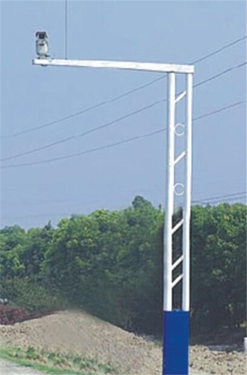 對(duì)于道路監(jiān)控立桿應(yīng)該怎么去安裝呢