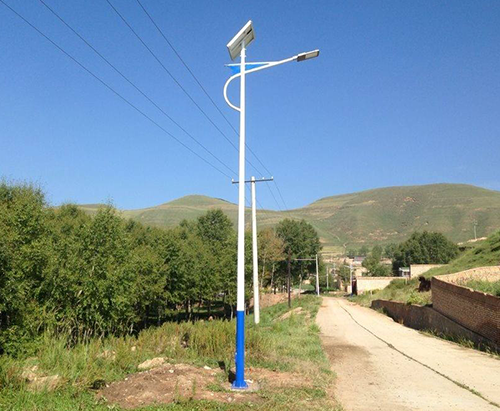 高桿燈與普通中桿路燈之間的區(qū)別